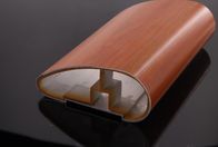 Υπαίθρια αλουμινίου κιγκλιδωμάτων πιστοποίηση 58 HV σιταριού ISO9000 σχεδιαγραμμάτων ξύλινη